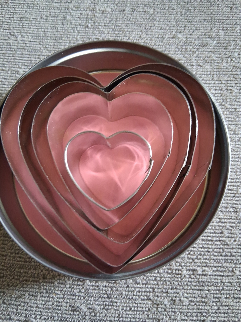 Heart-Shaped Set Of Five Metal Cookie Cutters In Original Tin, Unused